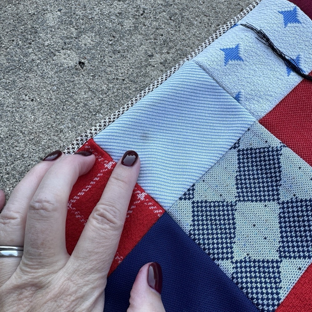 Vtg 1970's Polyester Double Knit Handmade Squares Blanket/Quilt‎ 48" X 58" - Picture 3 of 12